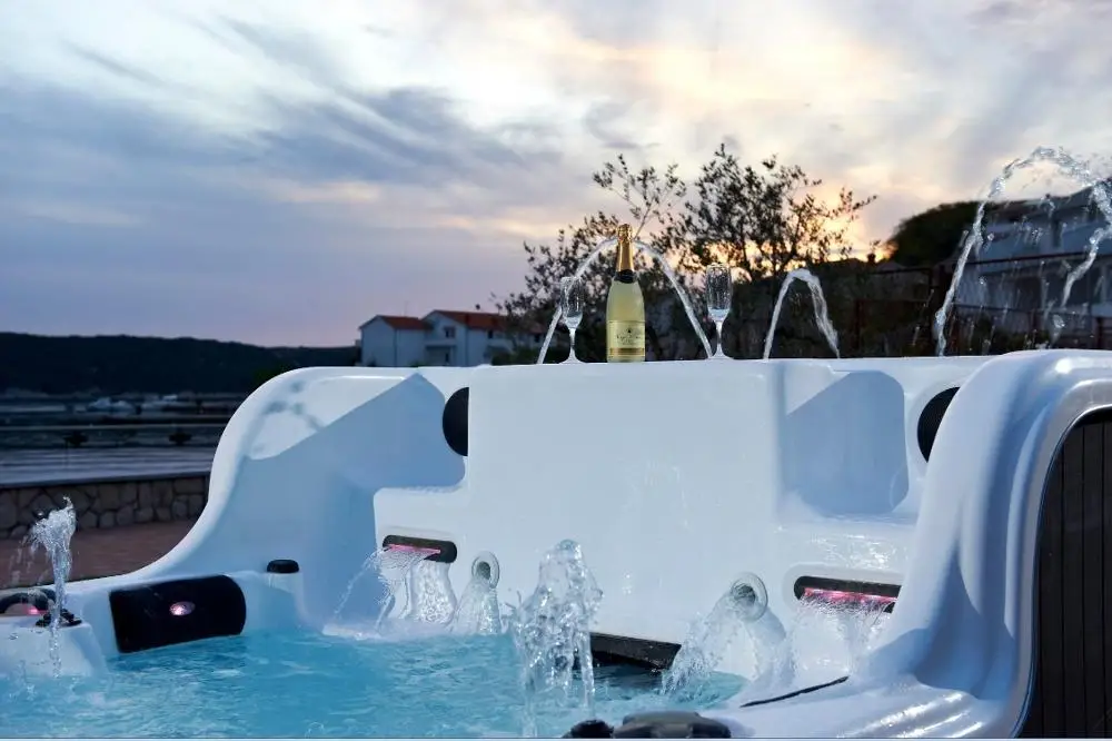 Luxury Design Large Outdoor Swim Spa Pool Fiberglass Swimming Pool Underground