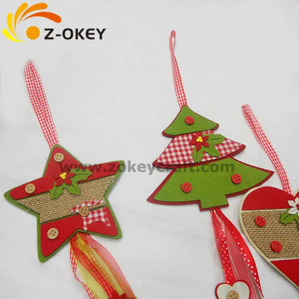 Heart and Reindeer Shape Felt Christmas Decoration with Buttons Decors and Ribbons