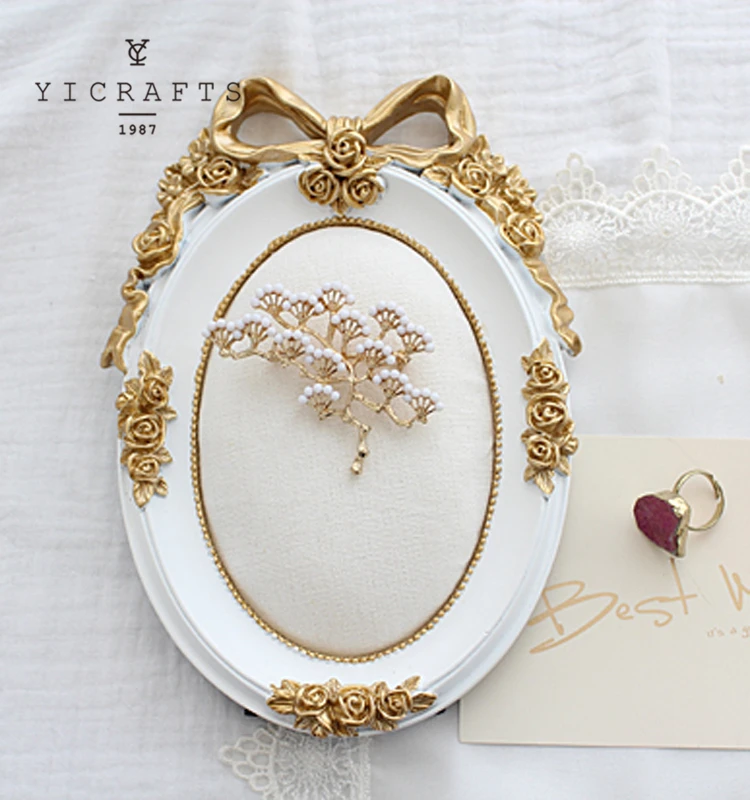 Креативная мягкая фоторамка в европейском стиле с золотыми серьгами