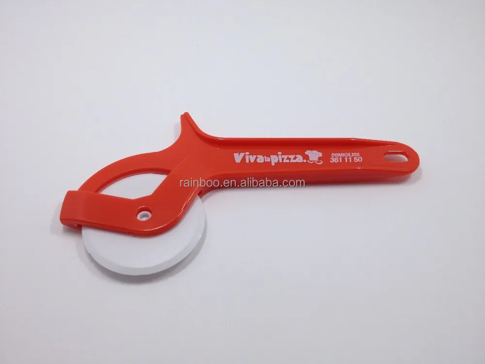 Promotional cheap logo printed disposable plastic blade pizza cutter with handle
