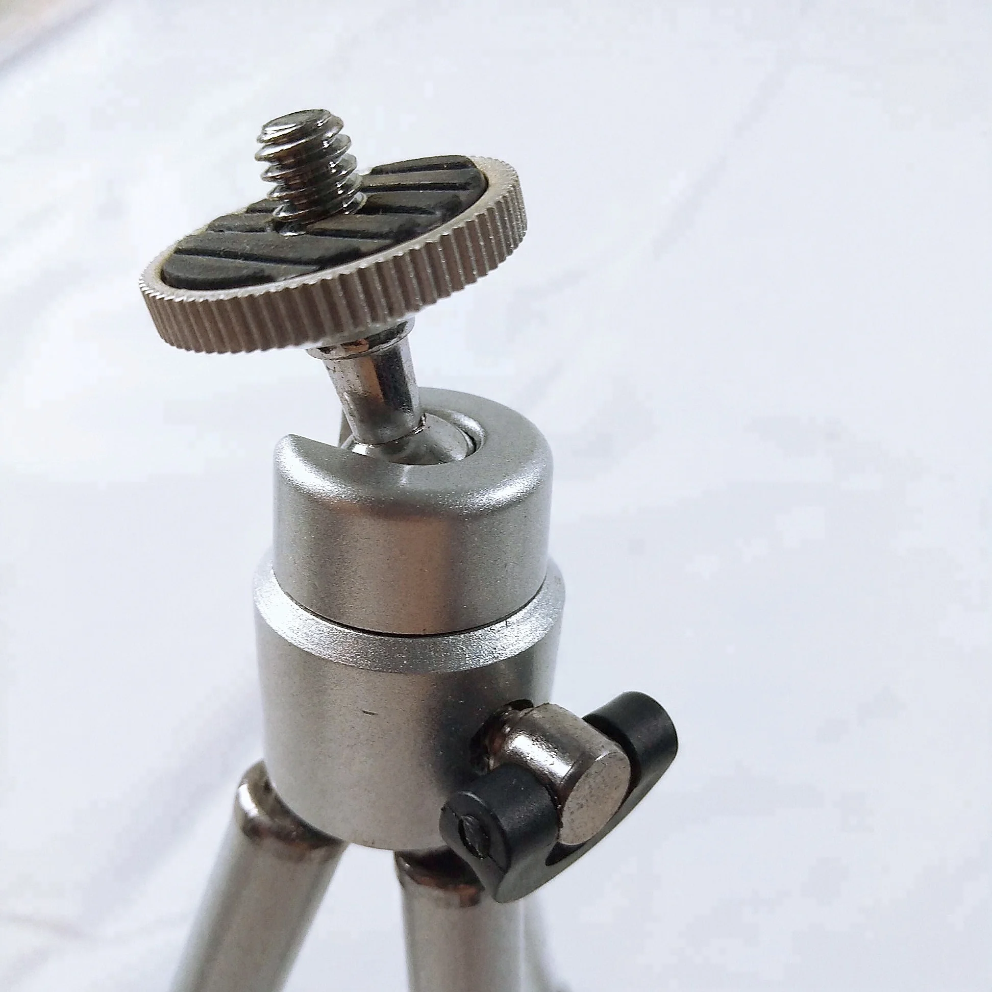 Photographic equipment   Camera Accessories Aluminum Light Weight Selfie Stick Mobile phone  camera Portable Selfie Mini  Tripod