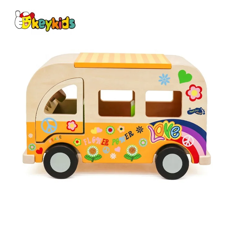 2024 New arrival educational wooden school bus toy for children W04A418