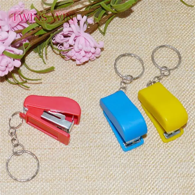 Europe hotsale Hand Manual Power eco-friendly plastic mini stapler machine,novelty staplers for office school use