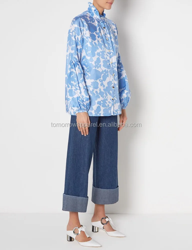 Blue & White Floral Printed Silk Satin Blouse Manufacture Wholesale Fashion Women Apparel (TA4044B)