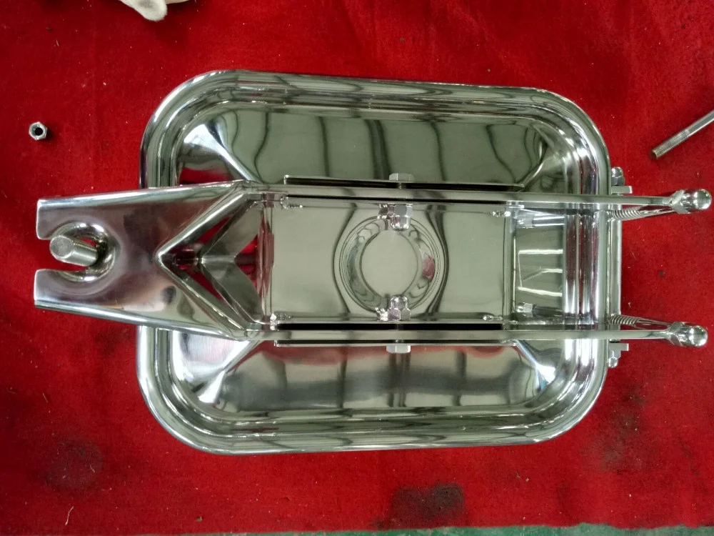 
Stainless Steel Rectangular Manway Covers designer For Food Beverage Equipment 