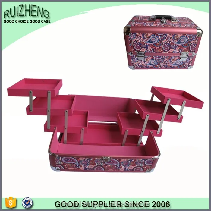 Vintage aluminum hard cosmetic carrying case  outdoor travel  locking hard makeup case