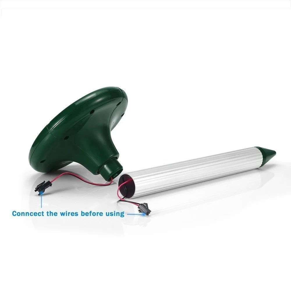High quality solar energy waterproof animals repellent device snake mouse pest mole repeller