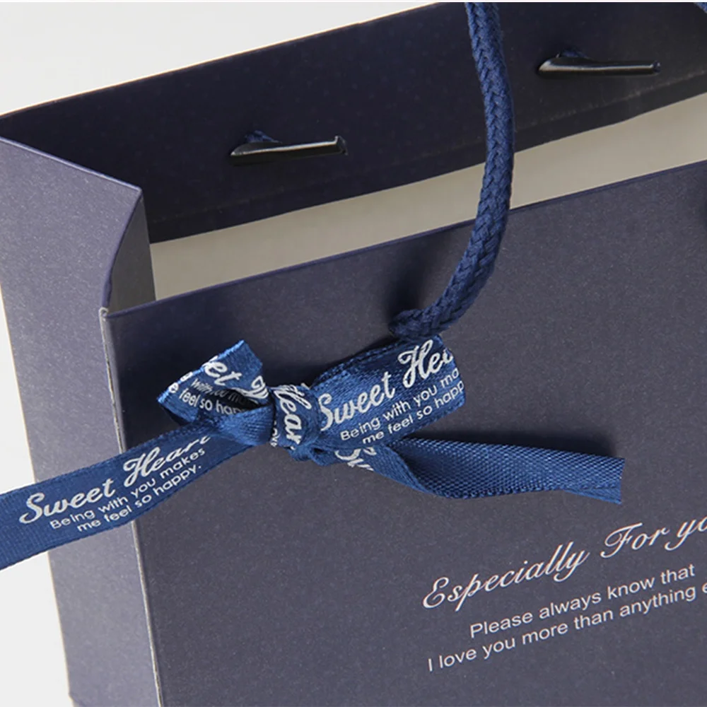 Eco friendly Paper Bag Wholesale christmas paper gift paper bag with ribbon handle