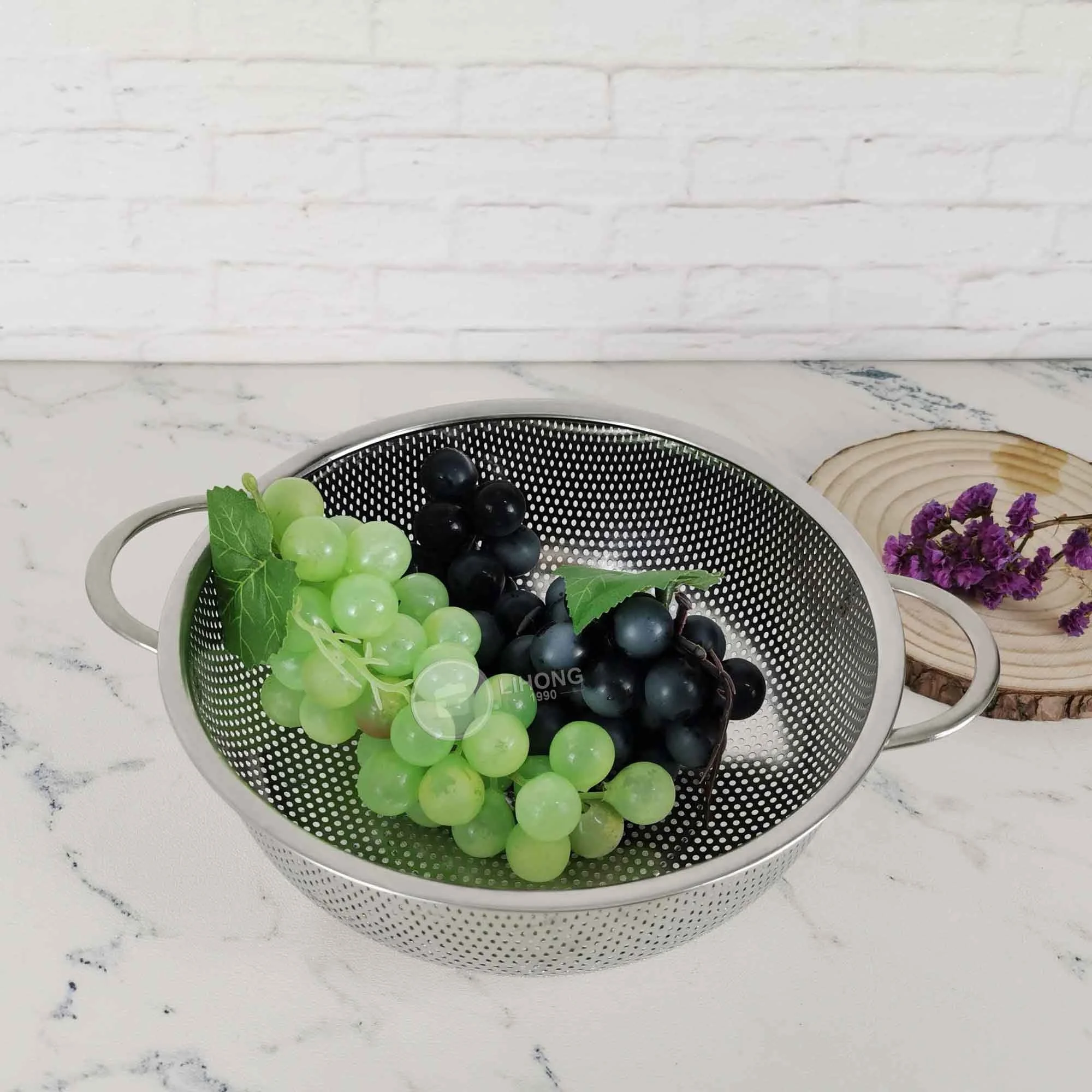 
5-Quart Stainless Steel Sink Fruit Vegetable Wire Mesh Strainer Colander with Handle 
