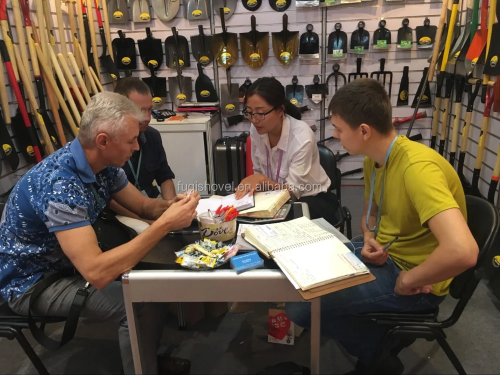 SS-1 wooden handle plastic snow shovel grain shovel