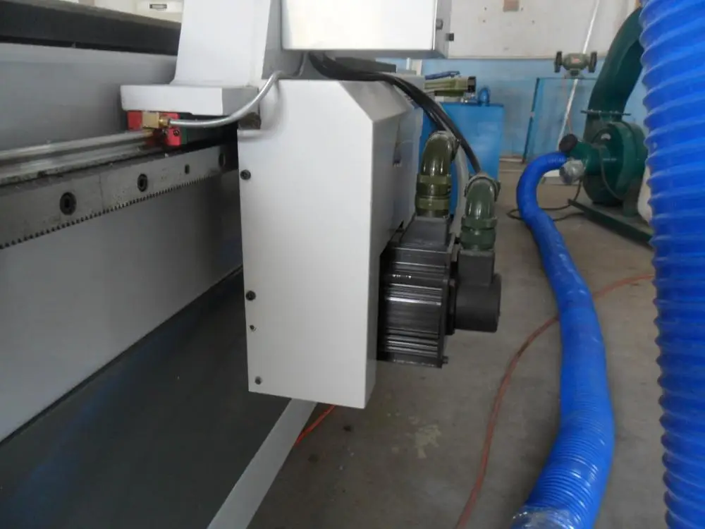 Automatic cnc PIR insolution board cutting machine