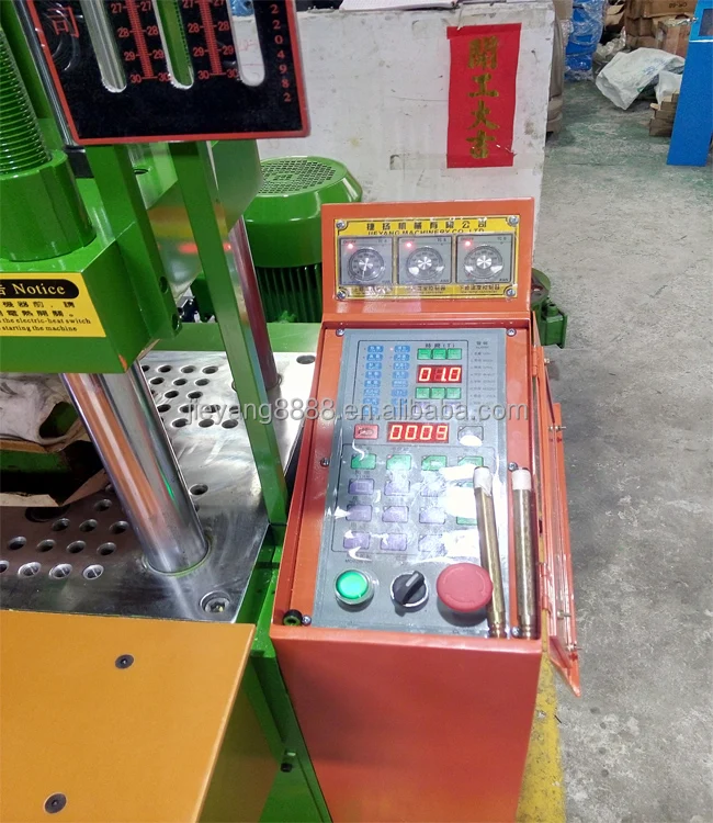 Высококачественный вертикальный Инжекционный станок с четырьмя колоннами для изготовления мячей для гольфа, 120 тонн, китайский производитель