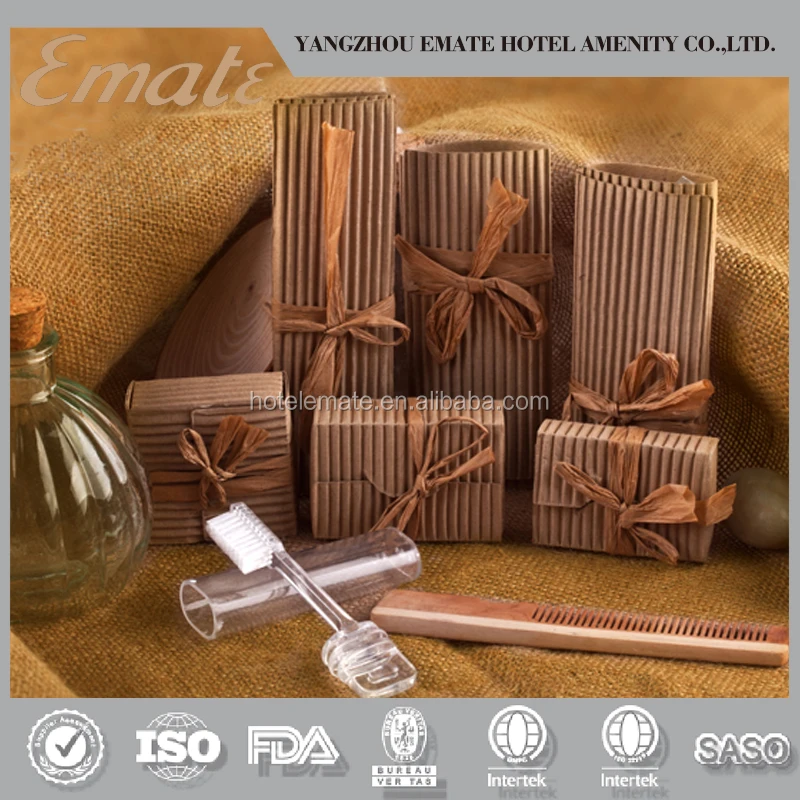 Классический набор одноразовых принадлежностей от производителя гостиниц