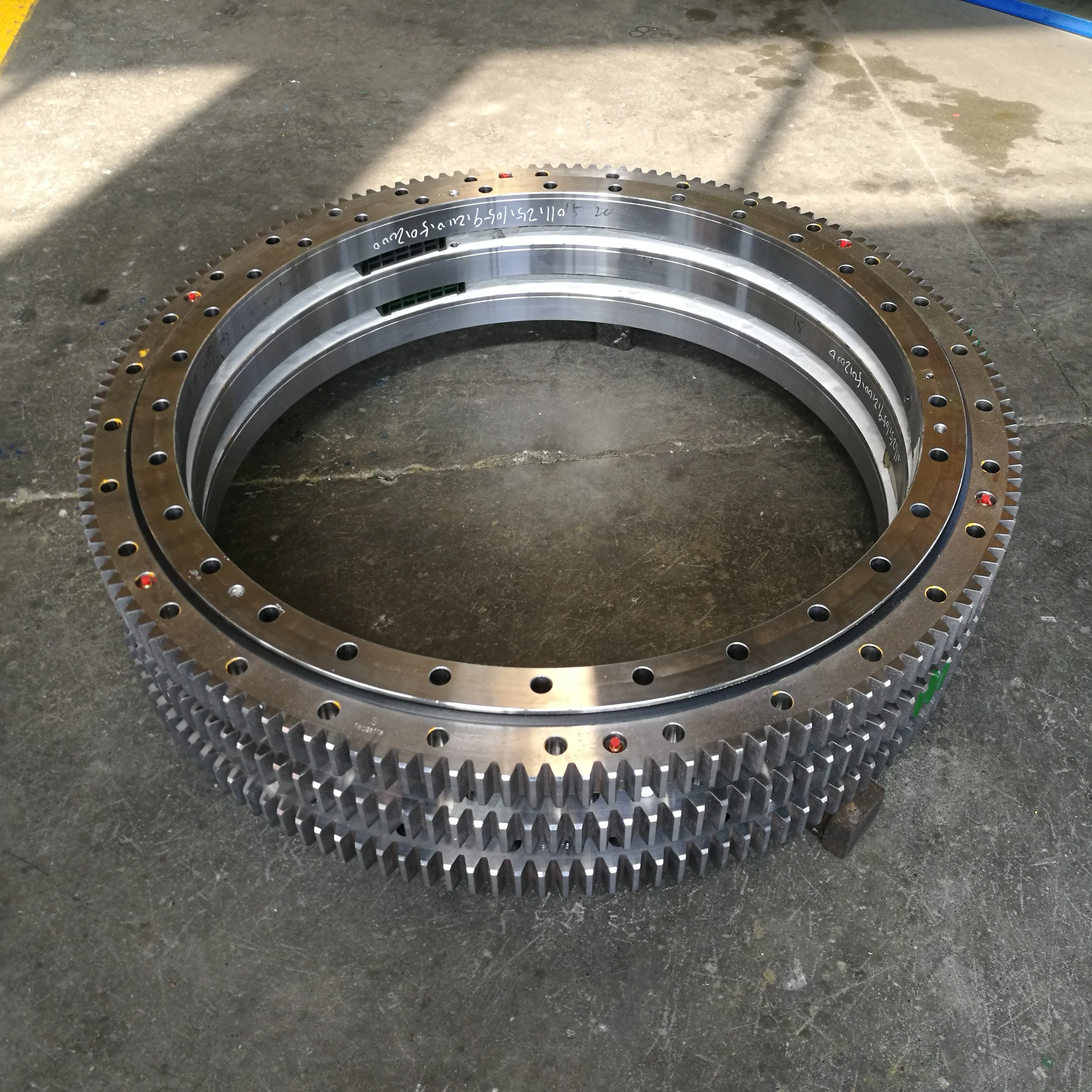 300-800mm External gear slewing ring bearing for Ladle turret