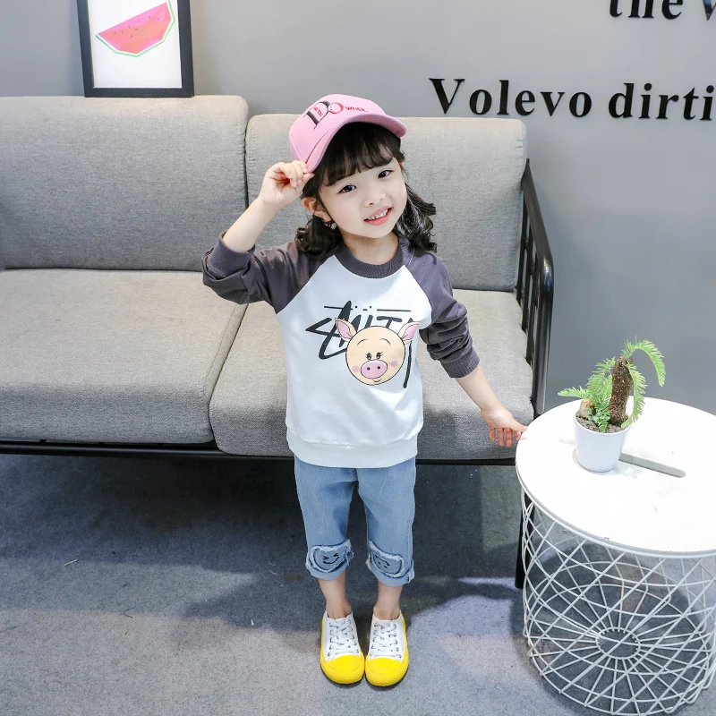 2019 new high quality cheap china spring autumn cute cartoon pig pattern 1 to 4 years two pieces girls wear clothes