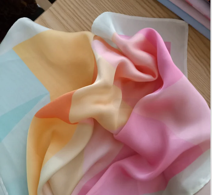 Custom-Made Long Summer Season Square Style Checked Satin Shawl Designer Pattern Digital Printing on Silk for Muslims Malaysia