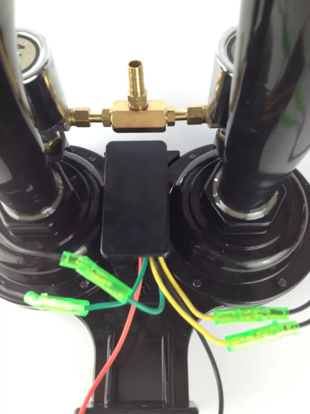 24 VOLT,Dual Trumpets, Loud 149dB Train Sound Truck Air Horn