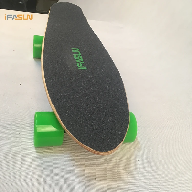 
2018 wholesale small fish plate boosted electric skate board remote control electric skateboard 