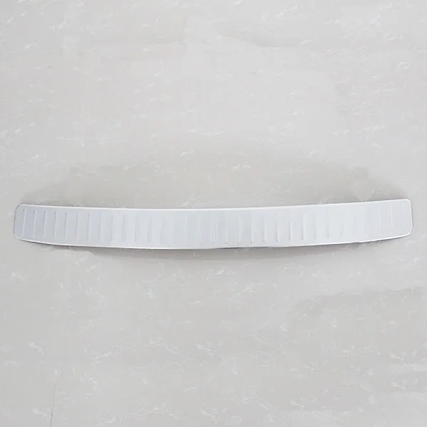 2010 CHEVROLET CRUZE rear bumper foot plate
