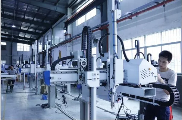 cartesian high speed servo robot arm for injection molding machine