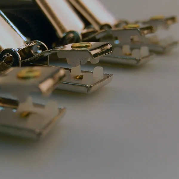 Высокоэффективная черная крышка для гладильной доски с технической поддержкой на весь срок службы