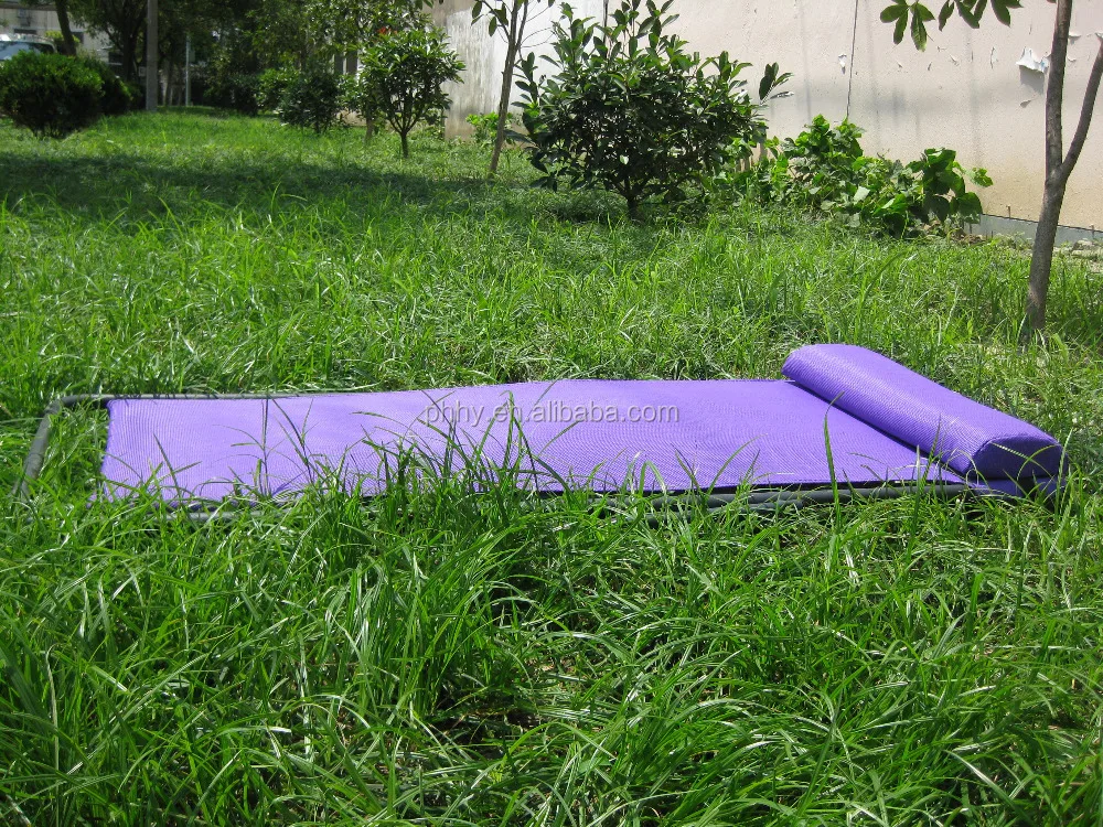 Beach folding chair with taslin fabric and pillow