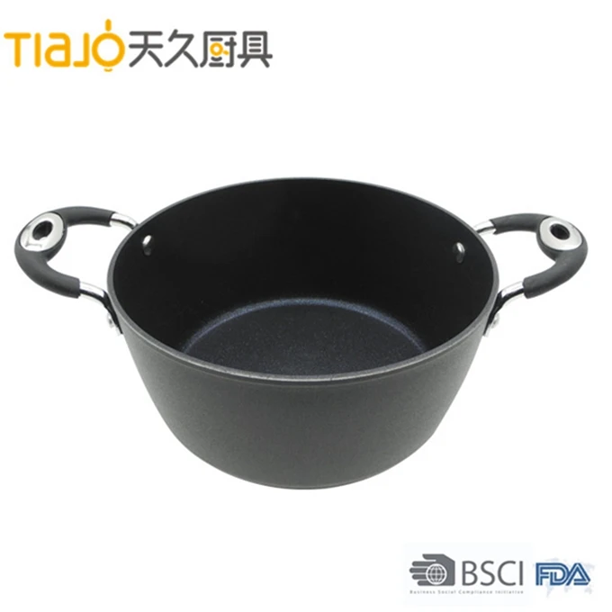 Кастрюля с алюминиевым порошковым покрытием