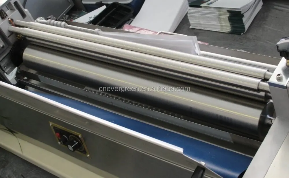 hot sale cold glue paste machine, 600 China manufacturer paper gluing machine small