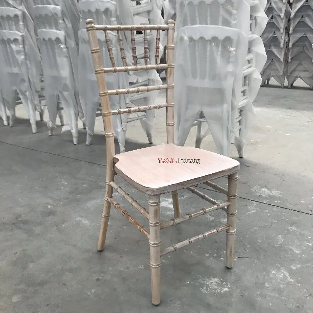 Стулья Chivari с подушками