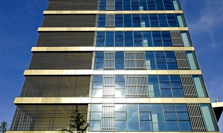 
UV Resistant No Fading Solar Shading WPC Facade And Partition Wall Cladding 