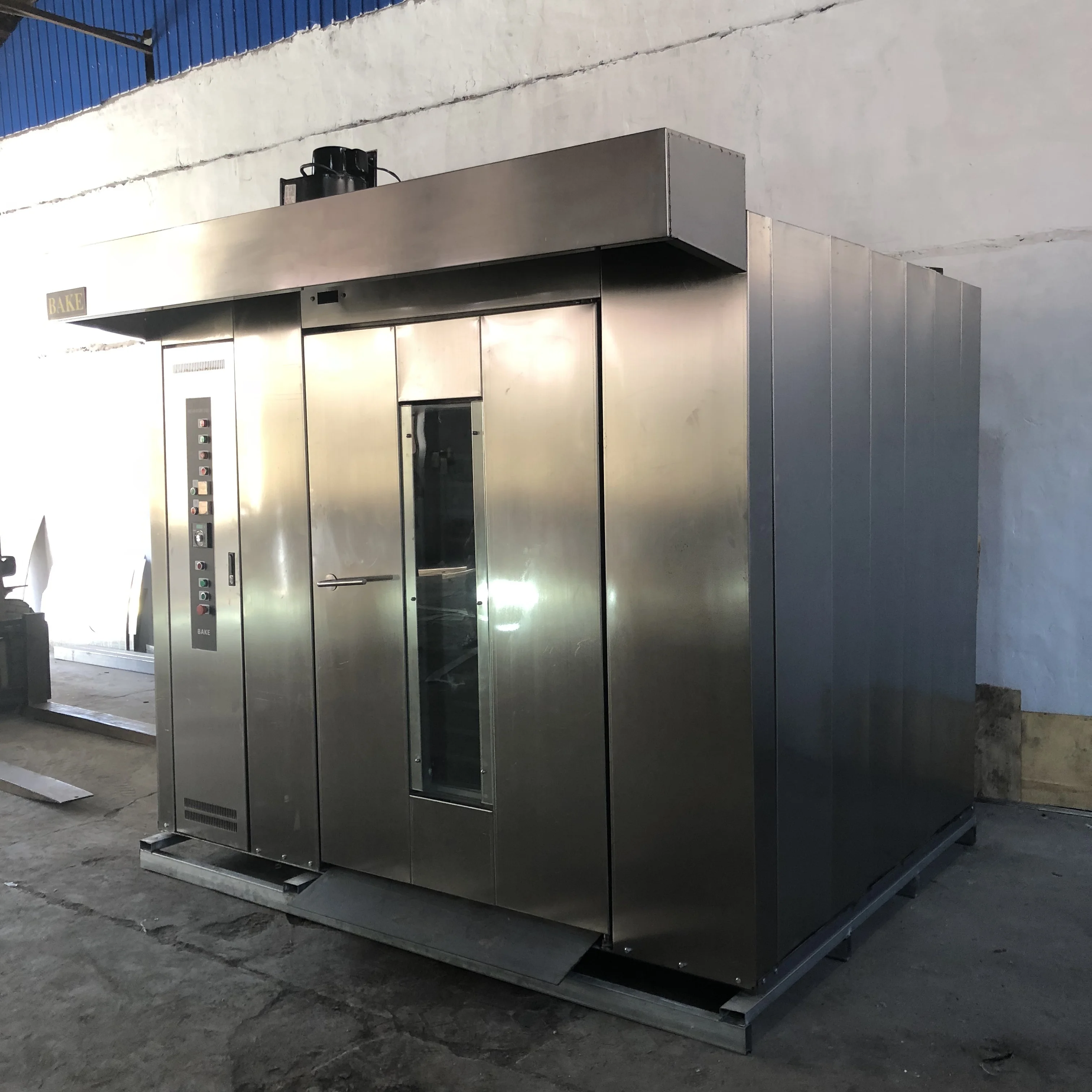 baking equipment Gas power 32 trays Rotary Rack oven for pizza bread making machine