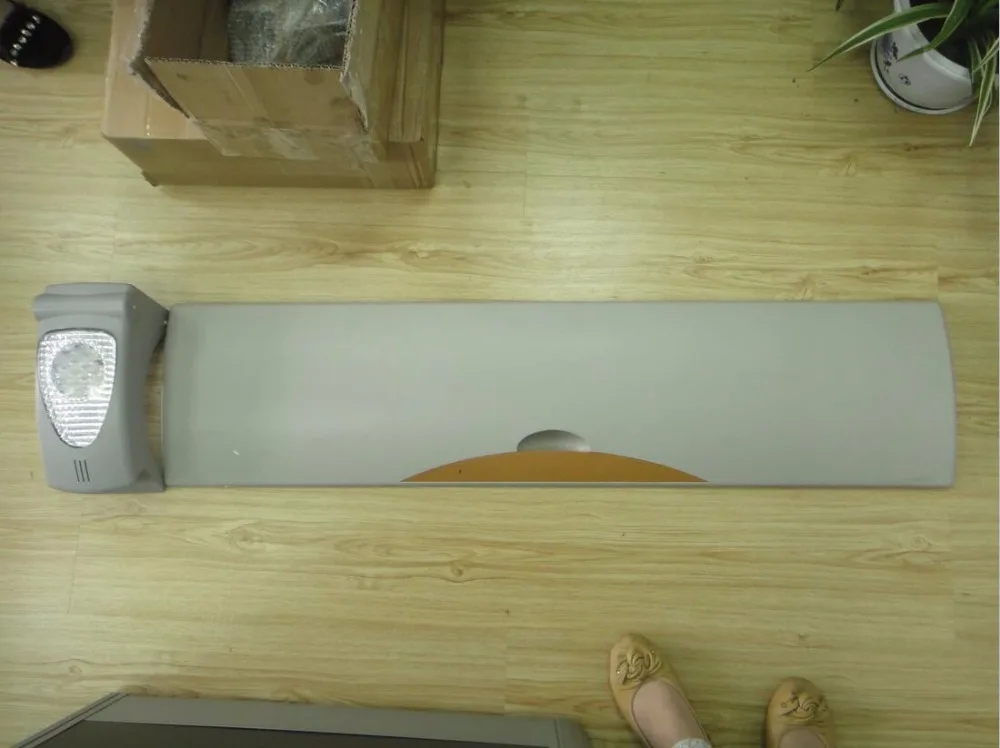 HC-B-56011 1103mm Luxury Bus Luggage Rack Door with Light