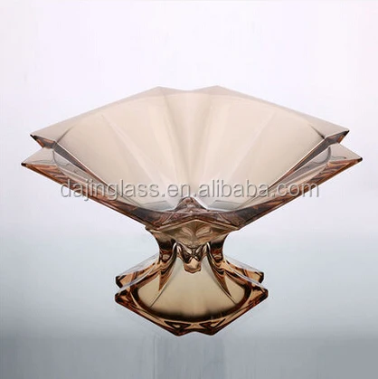 Luxury Tableware Ornament Decoration Glass Fruit Plate With Foot Home Decoration Lead Free Crystal Dinner Plate Glass Fruit Bowl