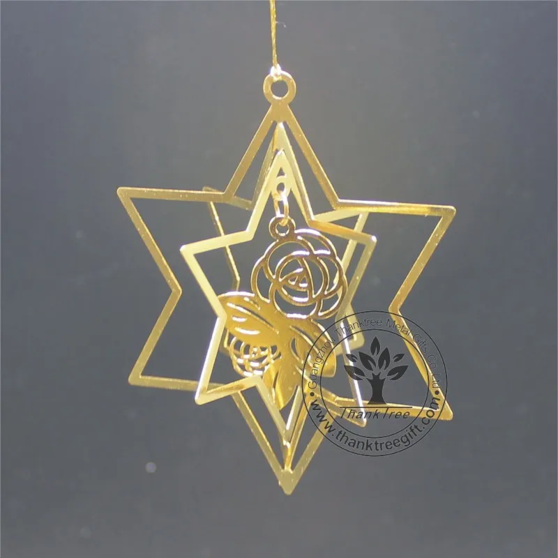 metal craft 3d metal Christmas ornament with a gift box hanging