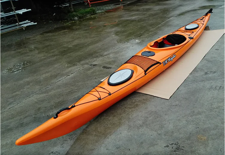
Cheap plastic 520 cm single person sit in ocean sea canoe/kayak with rudder 