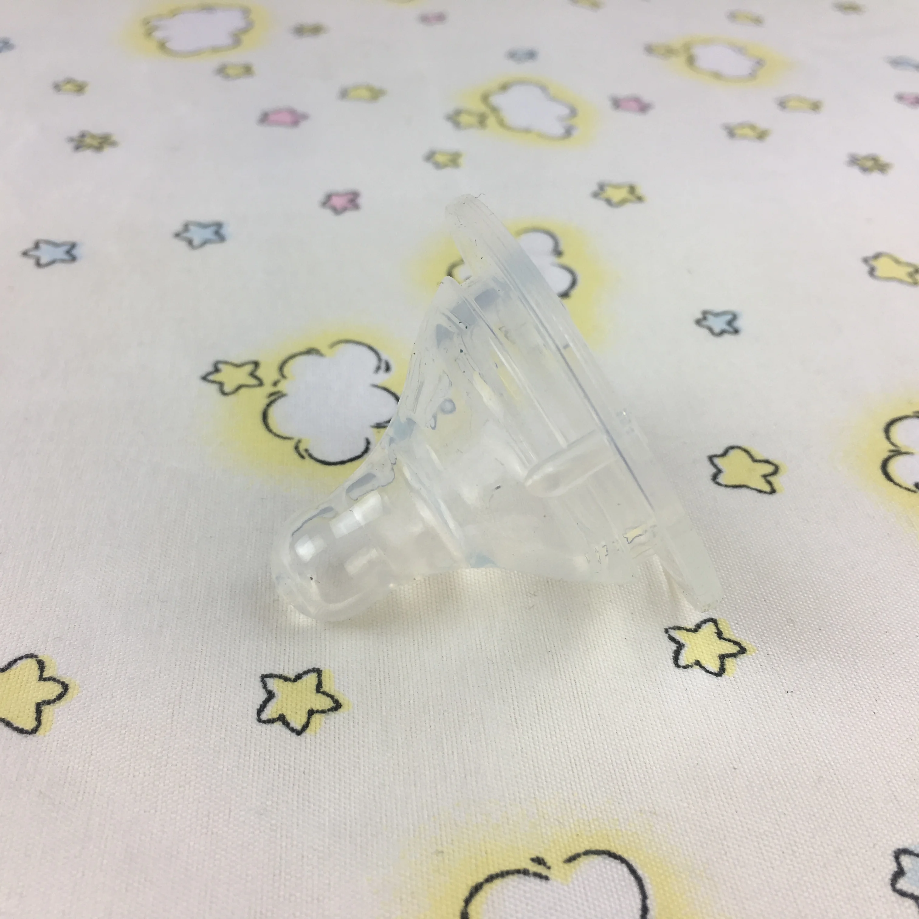 Amazon hot sell silicone nipples for baby feeding bottle