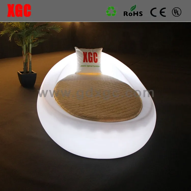 Plastic Hollow Structure EGG Bed  Illuminated Round Shape Hotel Bed
