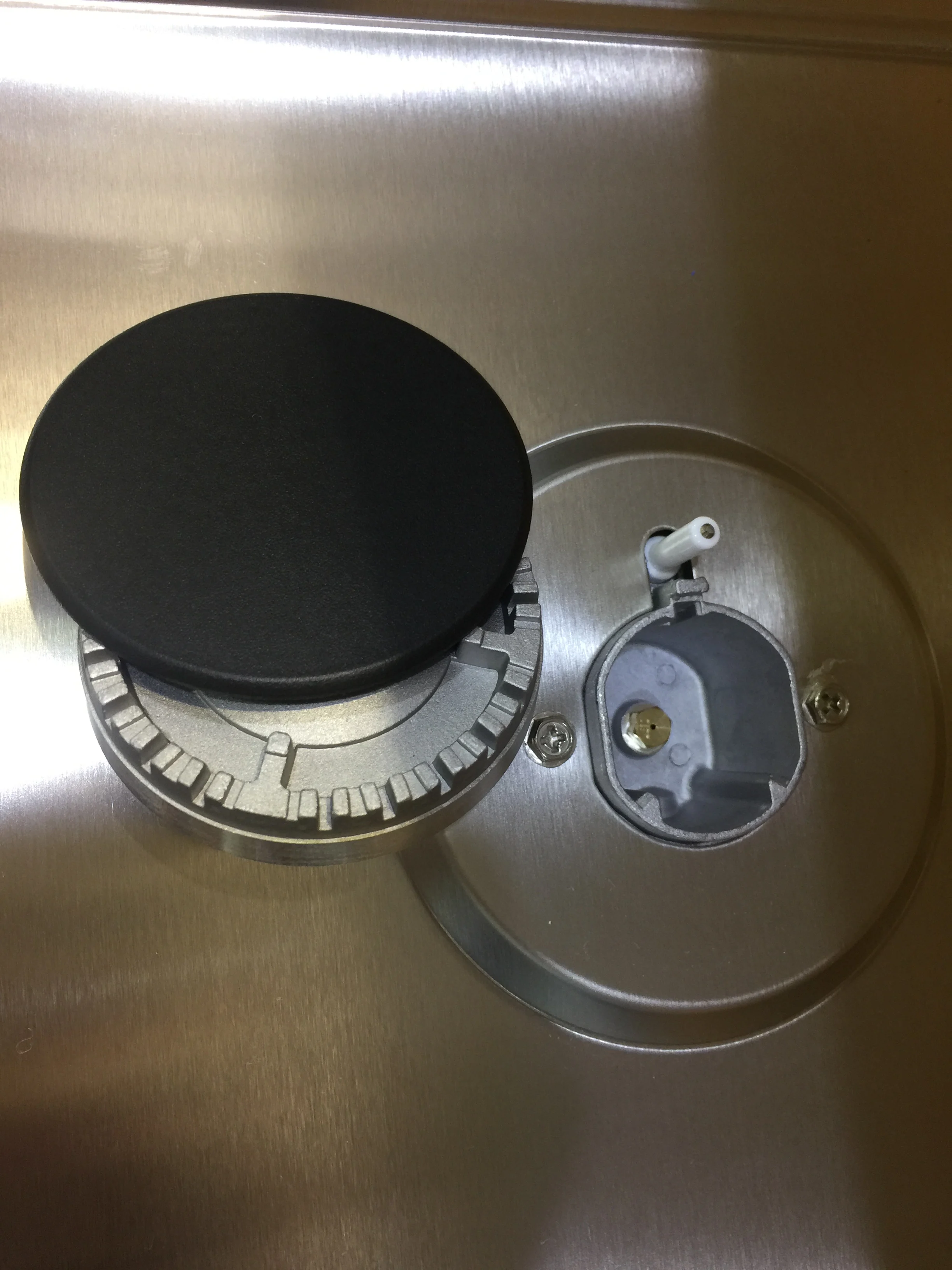 Home appliance  design gas stove cooktop with safety device