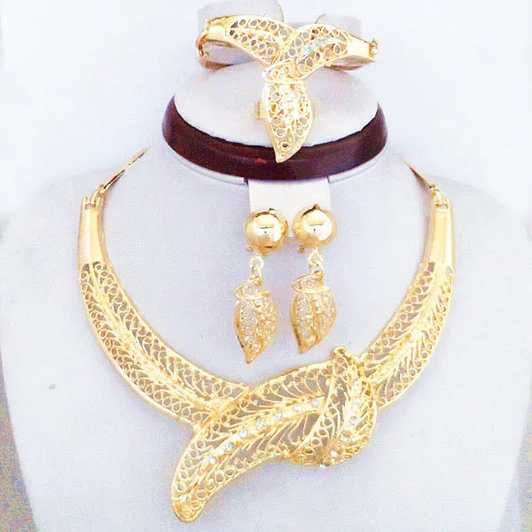 Good Quality Luxury Big Leaf Gold Plated Jewelry Sets African Fashion Women Party Big Gold Jewelry