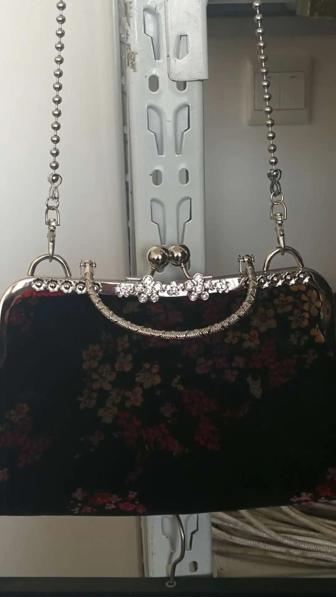 Тканые из искусственного шелка разряда печати и бархатной отделкой для женское платье