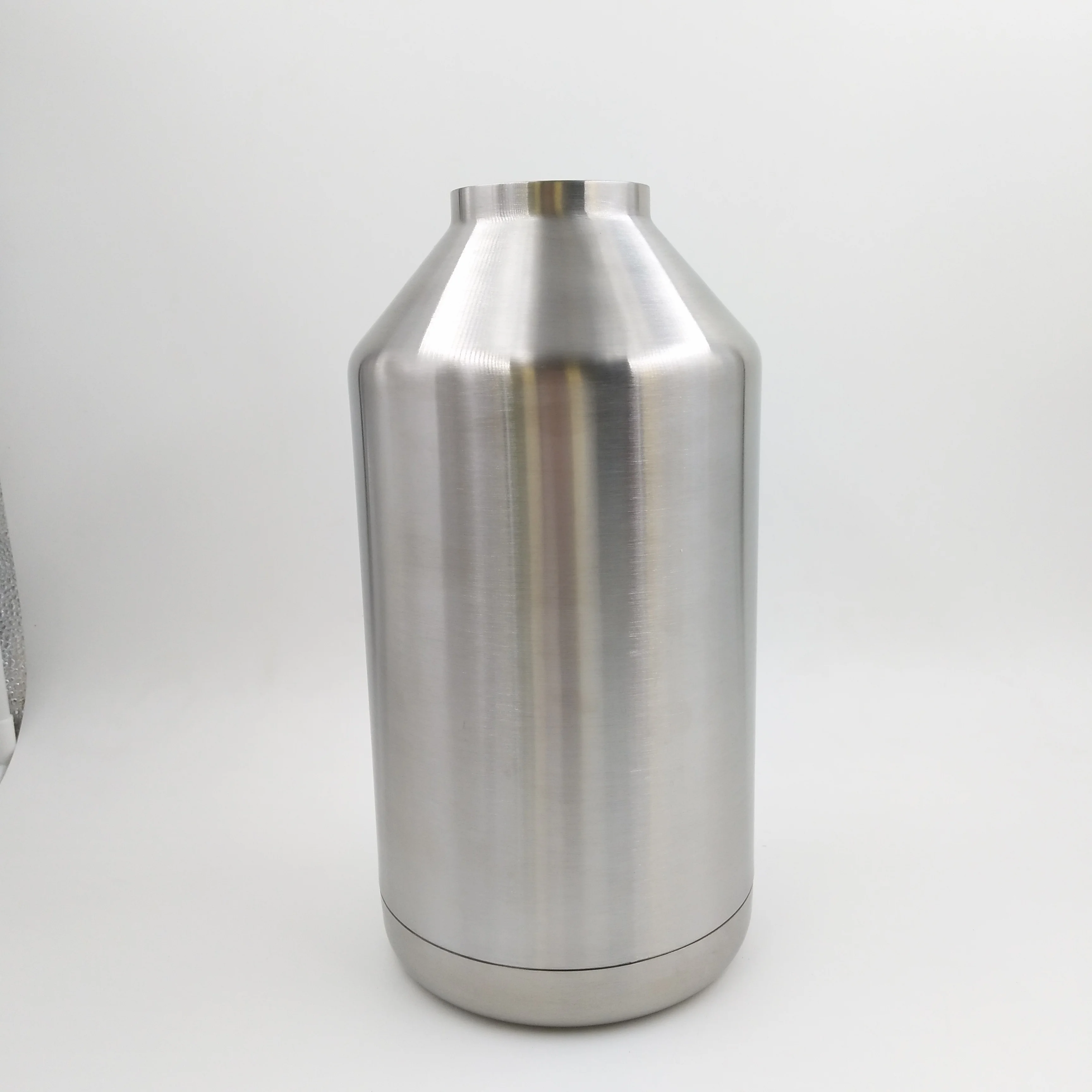 4L Stainless Steel Beer Growler Dispenser with tap and Co2 regulator