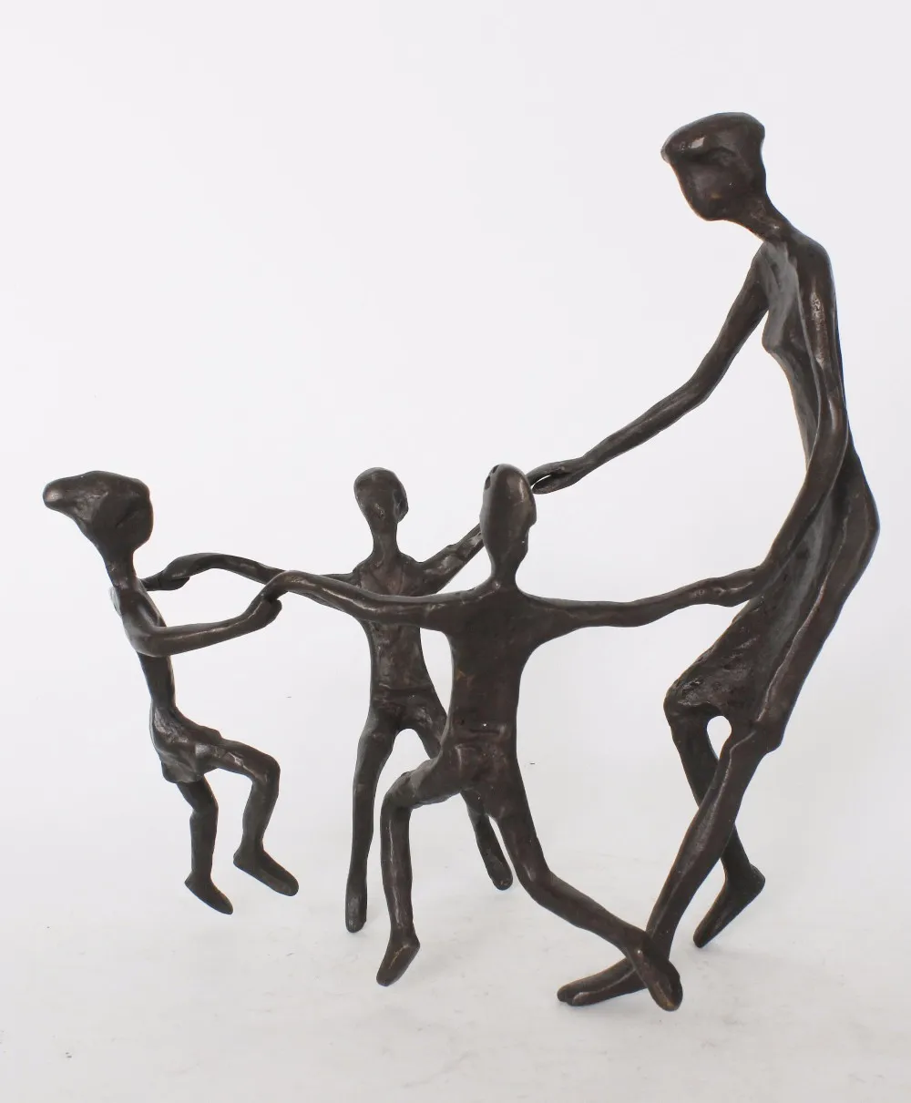 Art and Craft Family Theme Casting Iron Metal Action Figure Sculpture