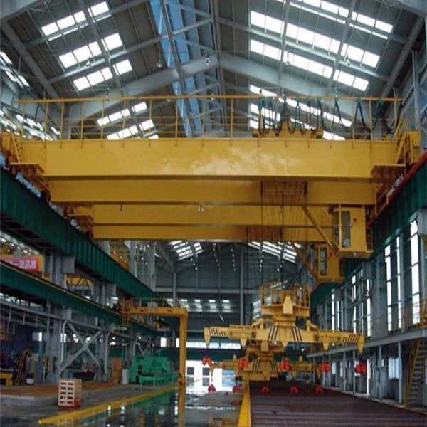 Magnetic overhead crane with magnet lifter