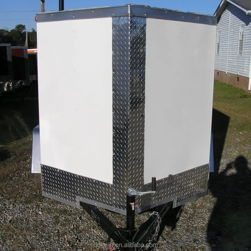 Закрытый грузовой прицеп