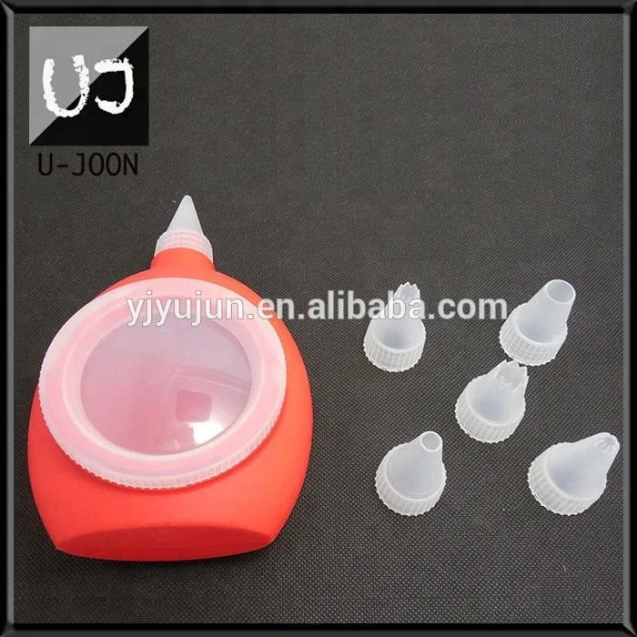 UJ-IS006 Classic Silicone Squeeze Icing Bottle with Nozzles  Macaron Squeezer Set
