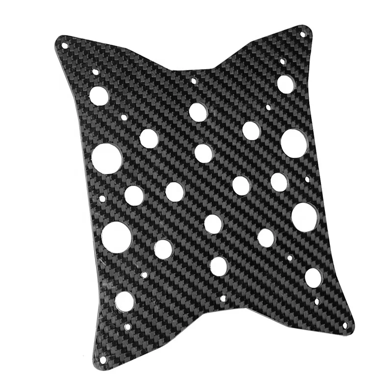 Сделанный на заказ лист для резки с ЧПУ из перфорированного углеродного волокна 3K