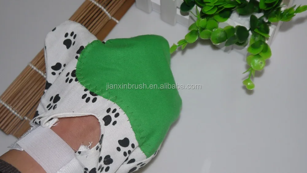 Pet Dog Cat Animal Poodle Hair Bathing Grooming Cleaning Cloth Mitt With Soft Massage Teeth