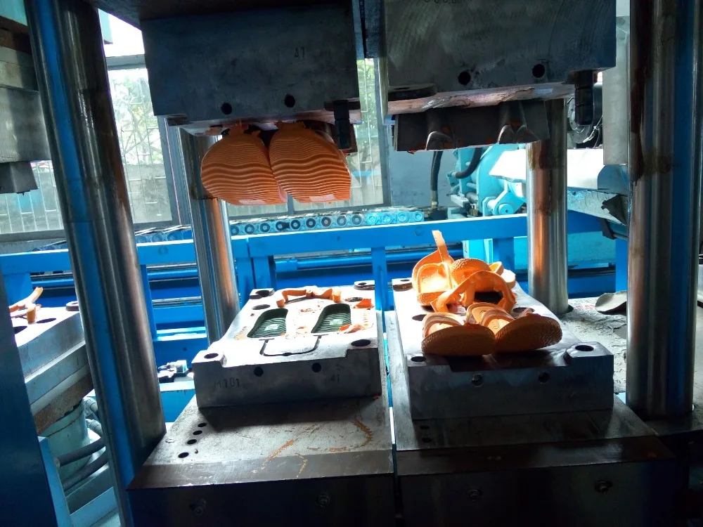 Single color eva injection slipper sandal clog boot shoe making machine