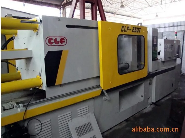 Taiwan Chuan Lih Fa CLF 250 Ton used injection molding machine