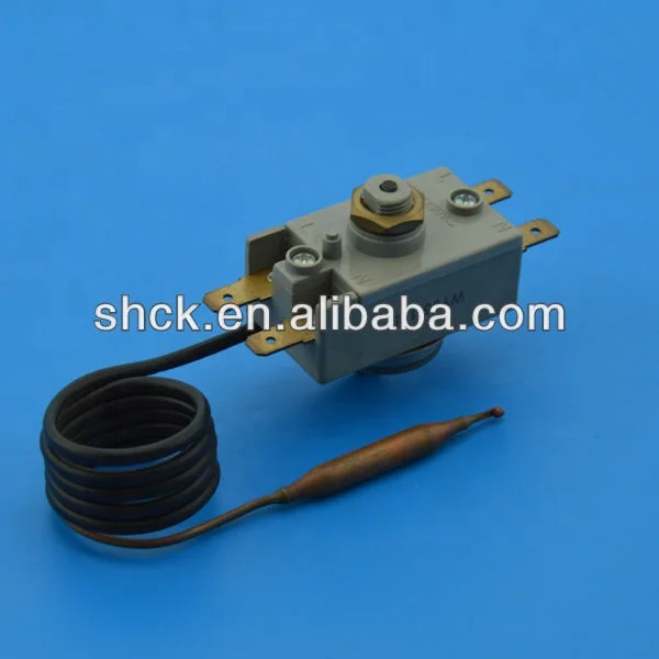 Manual reset thermostat